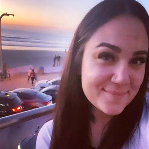 Meet your Posher, Camille